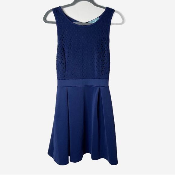 Dina Be Women's Fit & Flare Mini Dress Size M Navy Blue Sleeveless Ponte Pleated - Picture 1 of 6